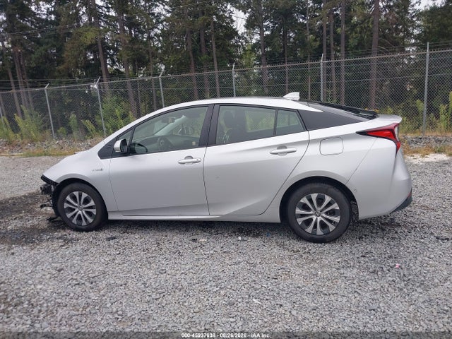JTDL9MFU8N3031703 Toyota Prius Le Awd-e