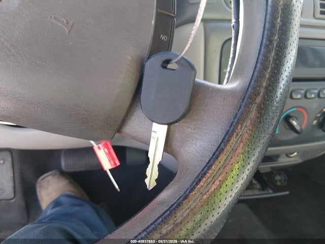 45937653 :رقم المزاد ، 1FAFP53U65A169397 vin ، 2005 Ford Taurus Se مزاد بيع