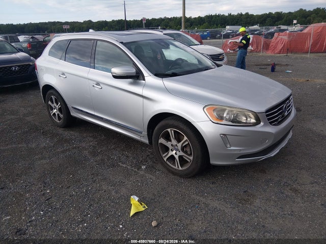 Продажа на аукционе авто 2015 Volvo Xc60 T6, vin: YV4902RK6F2665289, номер лота: 45937660