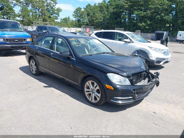 45937691 :رقم المزاد ، WDDGF8AB0ER310511 vin ، 2014 Mercedes-benz C 300 Luxury 4matic مزاد بيع