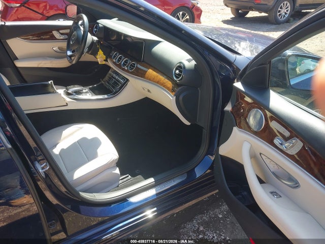 Продажа на аукционе авто 2017 Mercedes-benz E 300 4matic, vin: WDDZF4KB7HA285156, номер лота: 45937716