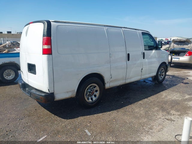 45937792 :رقم المزاد ، 1GCSGAFX1B1178799 vin ، 2011 Chevrolet Express 1500 Work Van مزاد بيع