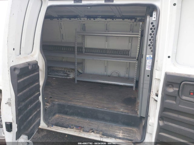 45937792 :رقم المزاد ، 1GCSGAFX1B1178799 vin ، 2011 Chevrolet Express 1500 Work Van مزاد بيع