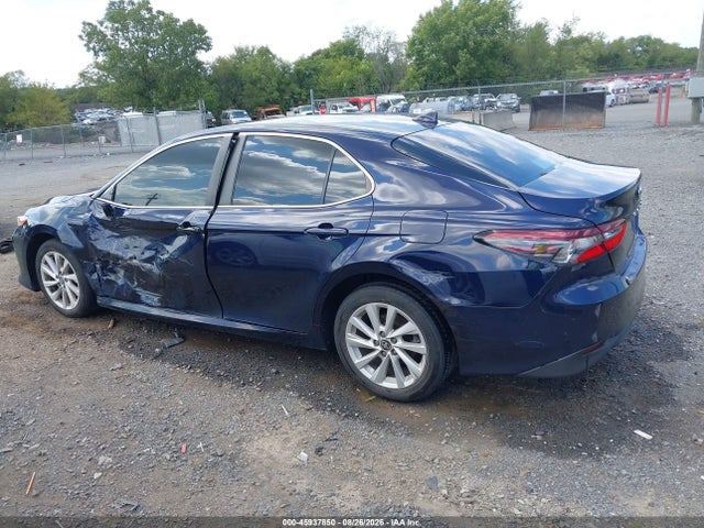 Продажа на аукционе авто 2022 Toyota Camry Le, vin: 4T1C11AK0NU651270, номер лота: 45937850