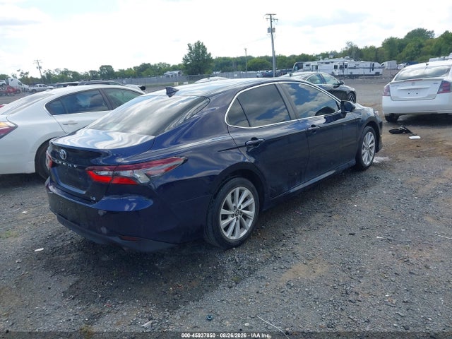Продажа на аукционе авто 2022 Toyota Camry Le, vin: 4T1C11AK0NU651270, номер лота: 45937850