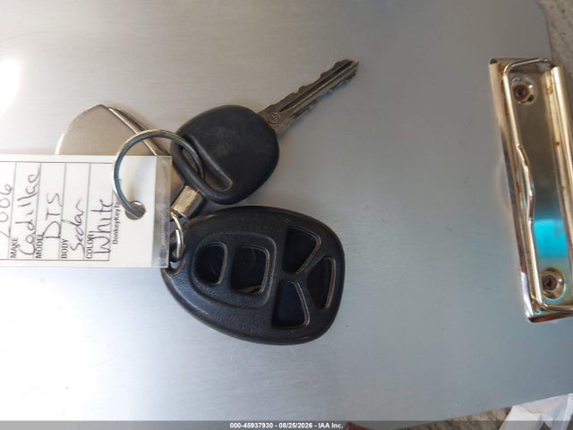 45937930 :رقم المزاد ، 1G6KD57Y36U200767 vin ، 2006 Cadillac Dts 1sb مزاد بيع