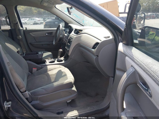 45937942 :رقم المزاد ، 1GNKRFKD9HJ112195 vin ، 2017 Chevrolet Traverse Ls مزاد بيع