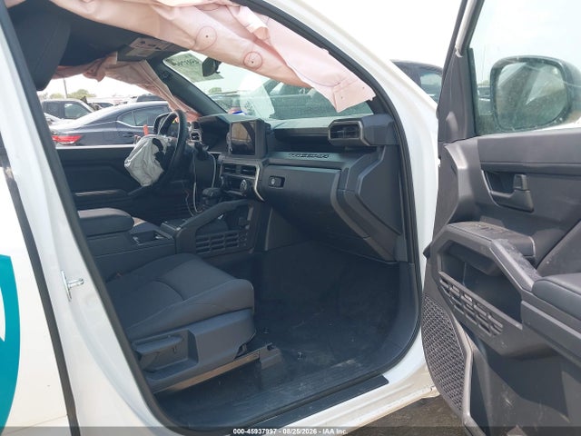 45937997 :رقم المزاد ، 3TYJDAHN3TT044868 vin ، 2026 Toyota Tacoma Sr مزاد بيع