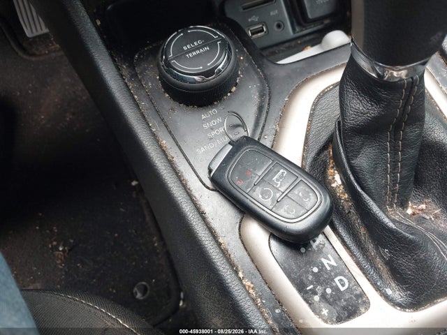 2014 Jeep Cherokee Latitude მანქანა იყიდება აუქციონზე, vin: 1C4PJMCS8EW173804, აუქციონის ნომერი: 45938001