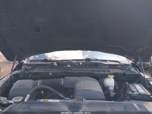 45938112 :رقم المزاد ، 1C6RR7GG1JS231401 vin ، 2018 Ram 1500 Big Horn  4x4 6'4 Box مزاد بيع