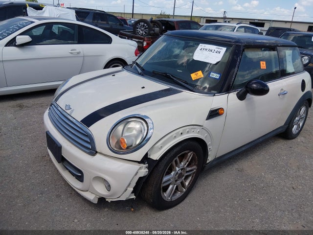 Продажа на аукционе авто 2011 Mini Cooper, vin: WMWSU3C54BT094002, номер лота: 45938248