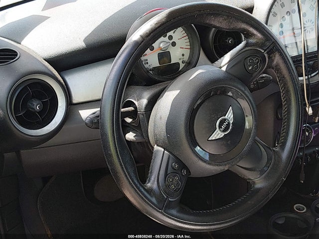 Продажа на аукционе авто 2011 Mini Cooper, vin: WMWSU3C54BT094002, номер лота: 45938248