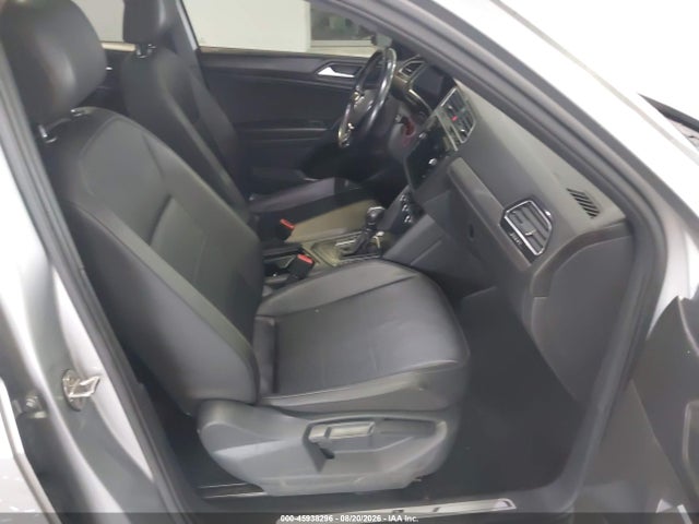 45938296 :رقم المزاد ، 3VV3B7AX1KM143777 vin ، 2019 Volkswagen Tiguan 2.0t Se/2.0t Sel/2.0t Sel R-line/2.0t Sel R-line Black مزاد بيع