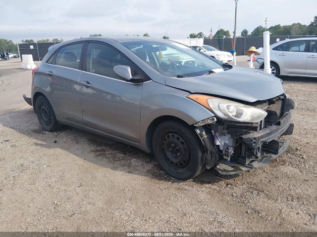 2017 Hyundai Elantra Gt მანქანა იყიდება აუქციონზე, vin: KMHD35LH8HU368708, აუქციონის ნომერი: 45938372