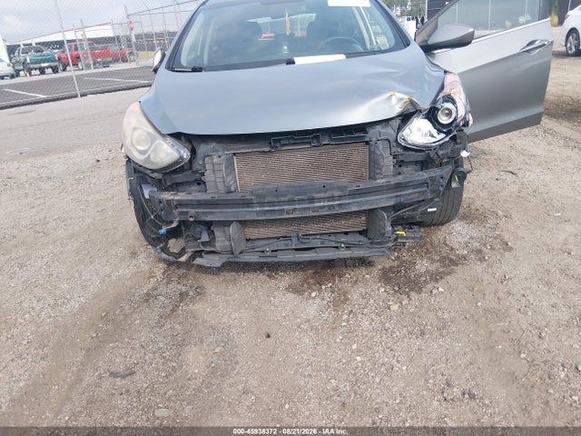 2017 Hyundai Elantra Gt მანქანა იყიდება აუქციონზე, vin: KMHD35LH8HU368708, აუქციონის ნომერი: 45938372