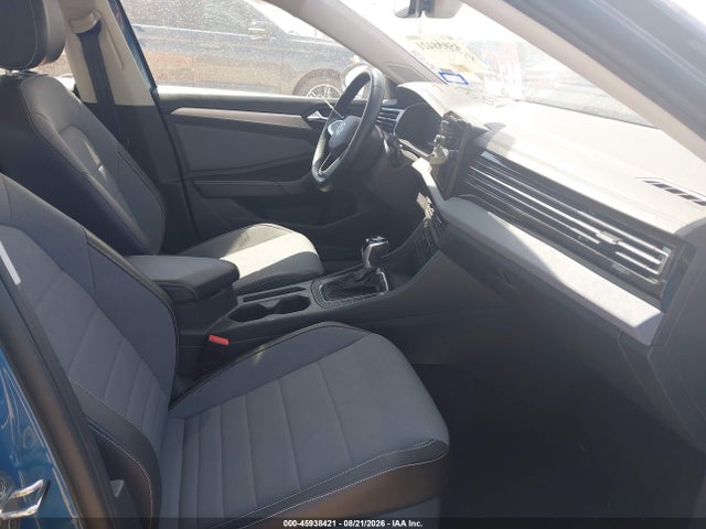 2025 Volkswagen Jetta 1.5t Se მანქანა იყიდება აუქციონზე, vin: 3VW7X7BU6SM076113, აუქციონის ნომერი: 45938421