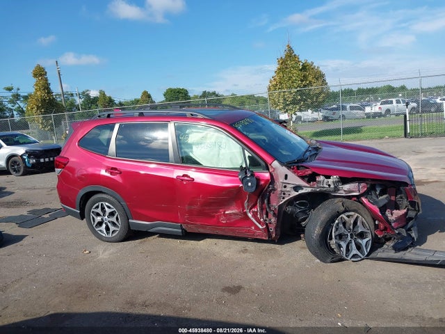 Продаж на аукціоні авто 2022 Subaru Forester Premium, vin: JF2SKAEC3NH411608, номер лоту: 45938480