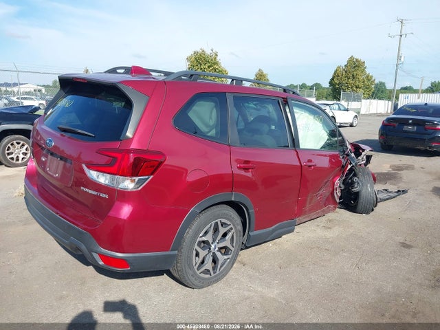 Продаж на аукціоні авто 2022 Subaru Forester Premium, vin: JF2SKAEC3NH411608, номер лоту: 45938480