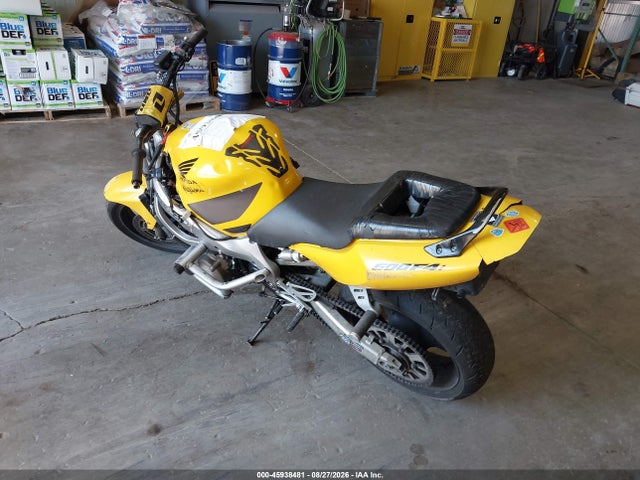 45938481 :رقم المزاد ، JH2PC35036M702922 vin ، 2006 Honda Cbr600 F4 مزاد بيع