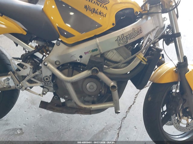 45938481 :رقم المزاد ، JH2PC35036M702922 vin ، 2006 Honda Cbr600 F4 مزاد بيع