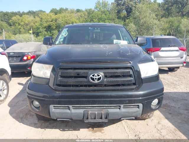 Продаж на аукціоні авто 2010 Toyota Tundra Grade 5.7l V8, vin: 5TFUW5F1XAX104422, номер лоту: 45938484