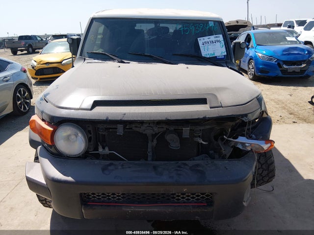 45938496 :رقم المزاد ، JTEBU4BF9EK180544 vin ، 2014 Toyota Fj Cruiser مزاد بيع