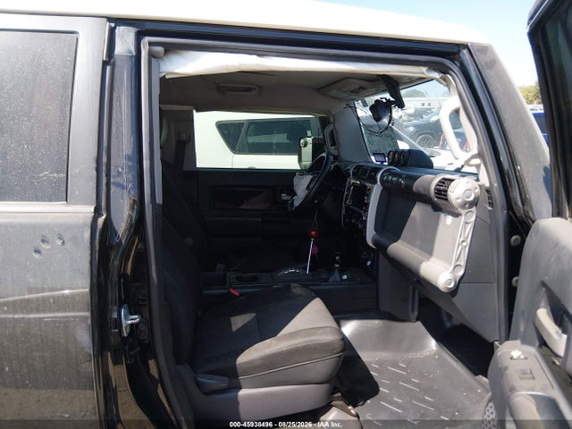 45938496 :رقم المزاد ، JTEBU4BF9EK180544 vin ، 2014 Toyota Fj Cruiser مزاد بيع