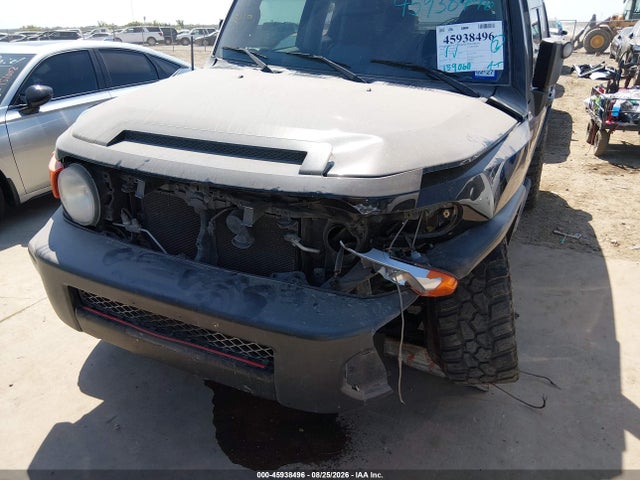 45938496 :رقم المزاد ، JTEBU4BF9EK180544 vin ، 2014 Toyota Fj Cruiser مزاد بيع