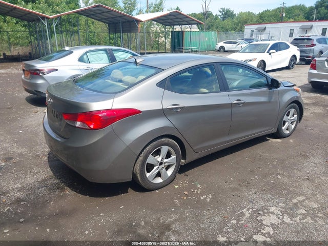 2013 Hyundai Elantra Gls მანქანა იყიდება აუქციონზე, vin: 5NPDH4AE5DH354018, აუქციონის ნომერი: 45938515