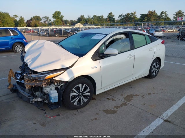 Toyota Prius Prime Advanced 2017 JTDKARFPXH3048100 Image 2