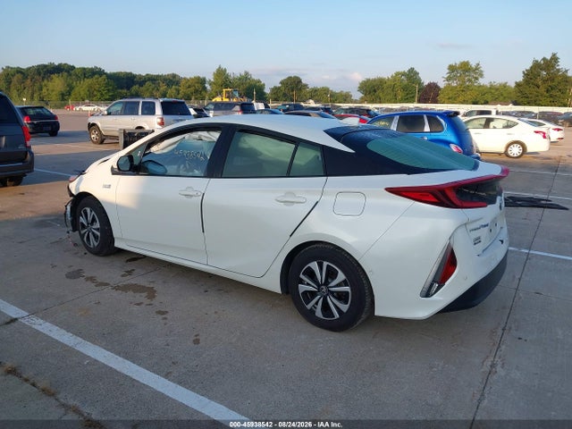 Toyota Prius Prime Advanced 2017 JTDKARFPXH3048100 Image 3