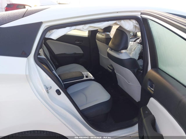 Toyota Prius Prime Advanced 2017 JTDKARFPXH3048100 Image 8