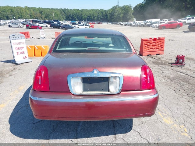 Продажа на аукционе авто 2001 Lincoln Town Car Signature, vin: 1LNHM82W91Y607469, номер лота: 45938742