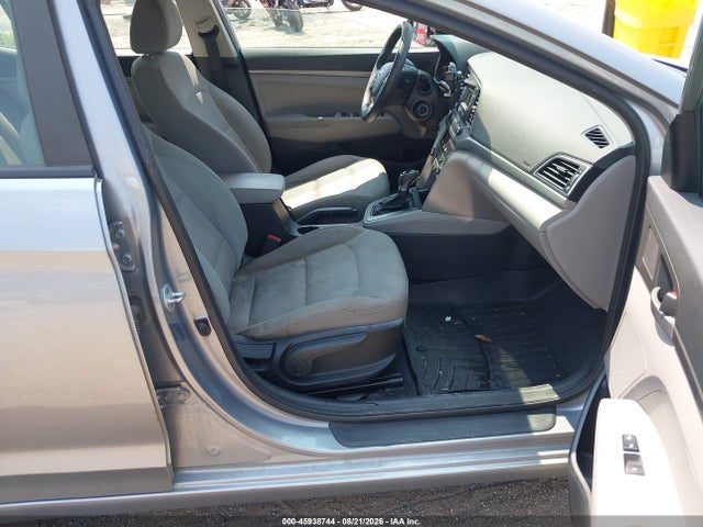 Hyundai ELANTRA SE 2017 5NPD74LF4HH104350 Image 5