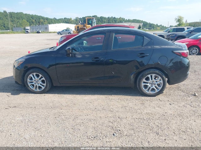 Продажа на аукционе авто 2017 Toyota Yaris Ia, vin: 3MYDLBYV3HY183370, номер лота: 45938750