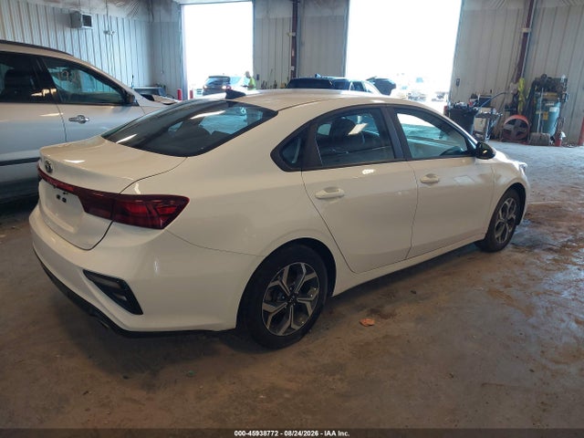 Продажа на аукционе авто 2021 Kia Forte Lxs, vin: 3KPF24AD5ME327830, номер лота: 45938772
