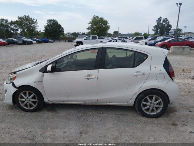 2015 Toyota Prius C Four მანქანა იყიდება აუქციონზე, vin: JTDKDTB39F1094811, აუქციონის ნომერი: 45938777