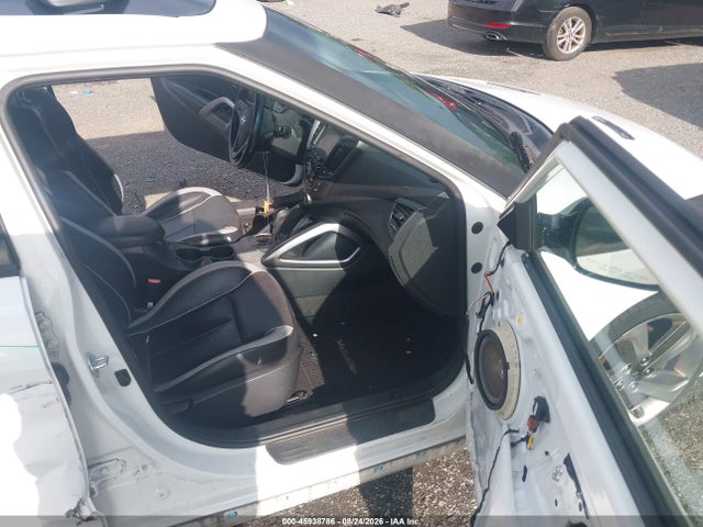 45938786 :رقم المزاد ، KMHTC6AE3FU217170 vin ، 2015 Hyundai Veloster Turbo مزاد بيع