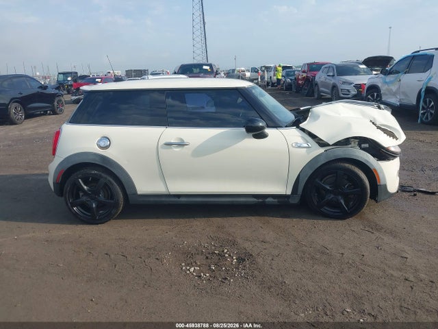 Продажа на аукционе авто 2016 Mini Hardtop Cooper S, vin: WMWXP7C51G2A42556, номер лота: 45938788