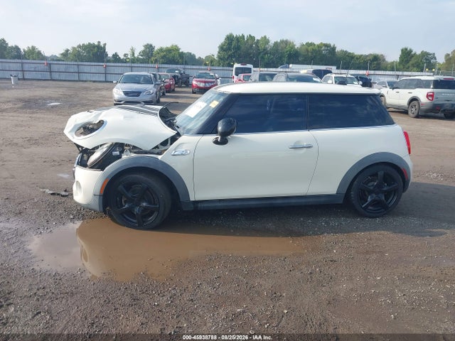 Продажа на аукционе авто 2016 Mini Hardtop Cooper S, vin: WMWXP7C51G2A42556, номер лота: 45938788