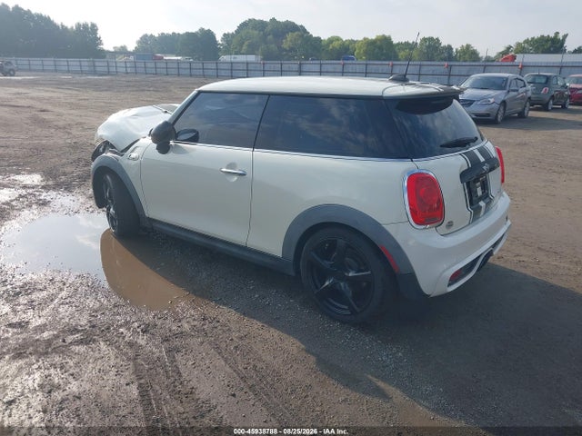 Продажа на аукционе авто 2016 Mini Hardtop Cooper S, vin: WMWXP7C51G2A42556, номер лота: 45938788