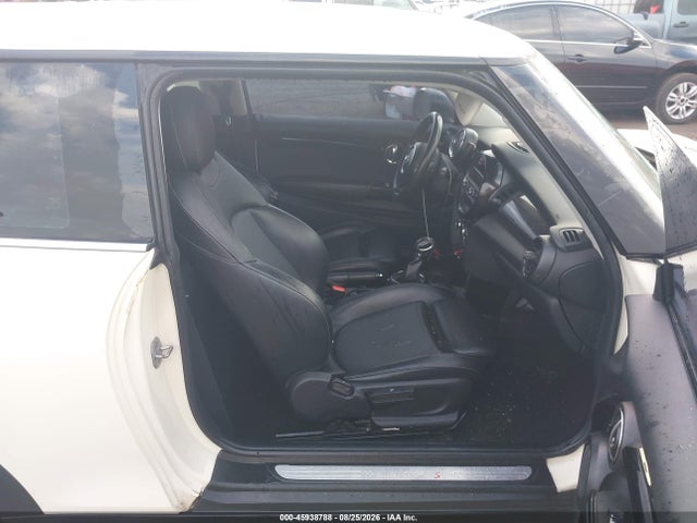 Продажа на аукционе авто 2016 Mini Hardtop Cooper S, vin: WMWXP7C51G2A42556, номер лота: 45938788