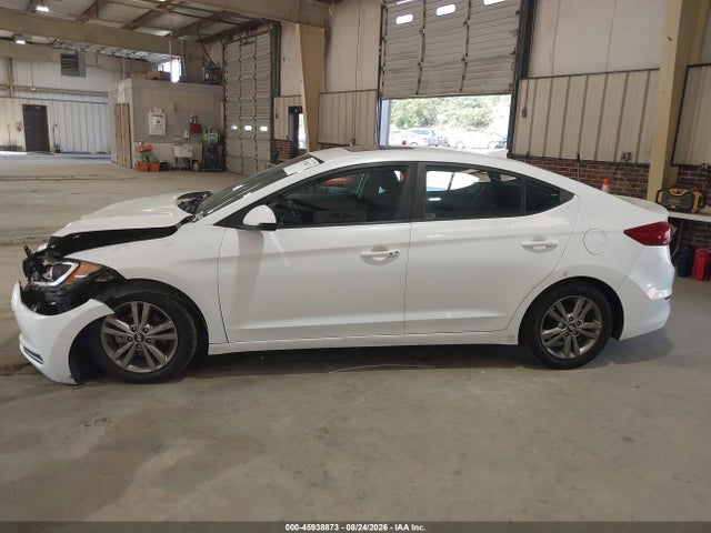2017 Hyundai Elantra Value Edition მანქანა იყიდება აუქციონზე, vin: 5NPD84LF4HH202937, აუქციონის ნომერი: 45938873