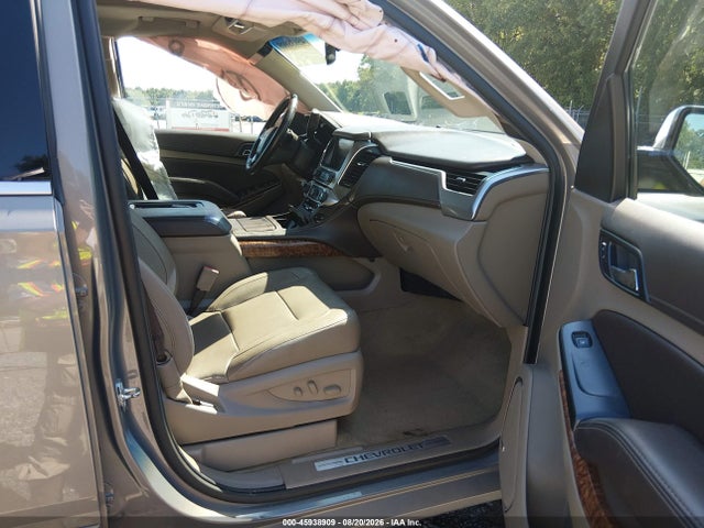 Продаж на аукціоні авто 2017 Chevrolet Suburban Premier, vin: 1GNSKJKC4HR258990, номер лоту: 45938909