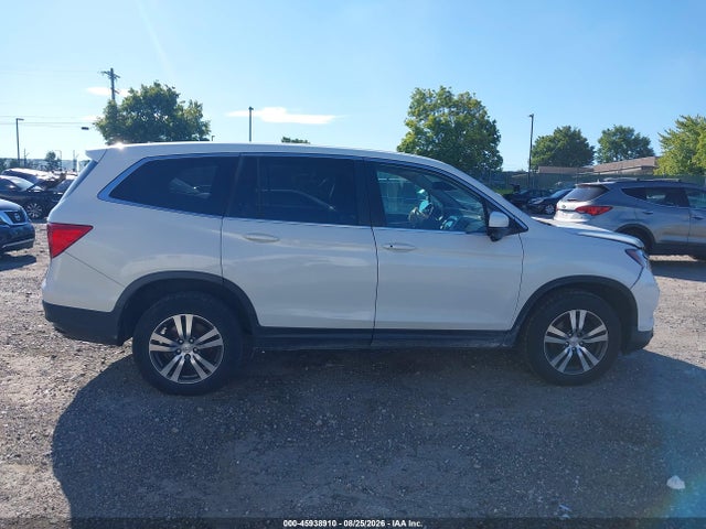 45938910 :رقم المزاد ، 5FNYF6H57GB006796 vin ، 2016 Honda Pilot Ex-l مزاد بيع