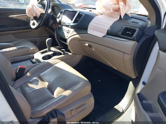 45938910 :رقم المزاد ، 5FNYF6H57GB006796 vin ، 2016 Honda Pilot Ex-l مزاد بيع