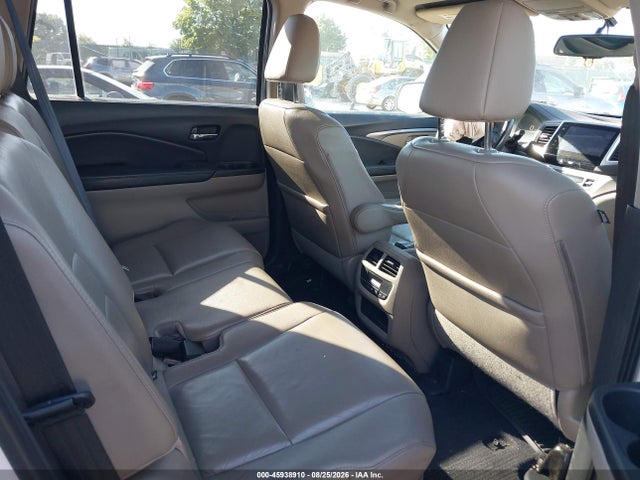 45938910 :رقم المزاد ، 5FNYF6H57GB006796 vin ، 2016 Honda Pilot Ex-l مزاد بيع