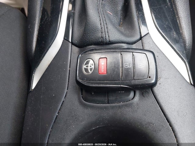 Продажа на аукционе авто 2022 Toyota Corolla Cross Le, vin: 7MUCAAAG2NV023446, номер лота: 45938925