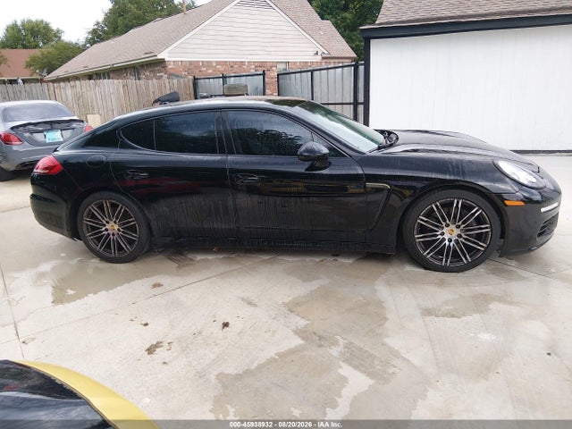 45938932 :رقم المزاد ، WP0AA2A71GL001661 vin ، 2016 Porsche Panamera 4 مزاد بيع