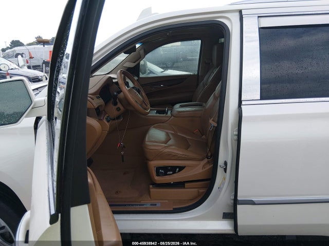 2015 Cadillac Escalade Platinum მანქანა იყიდება აუქციონზე, vin: 1GYS4PKJ4FR685081, აუქციონის ნომერი: 45938942